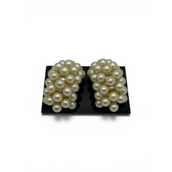 Cluster Faux Pearl Statement Earrings Vintage Style Cream Pearl Studs - Picture 3 of 3